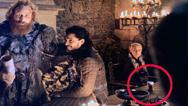 4b89a copo de cafe mostrado em game of thrones vale u 2 bilhoes em publicidade para starbucks