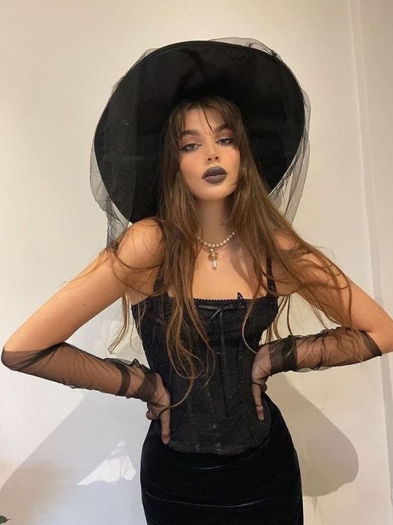 1669325668 145 5 Usos que voce pode dar a um Bustier de