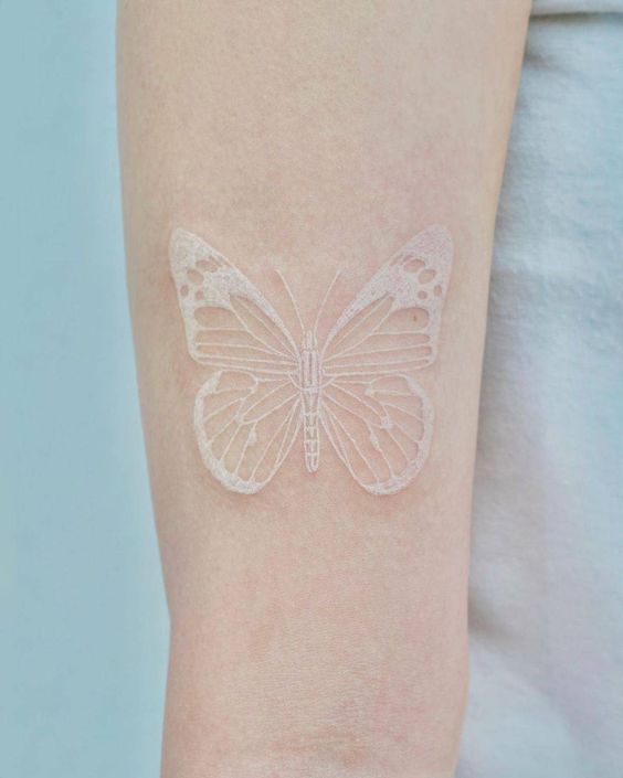 Tatuagens transparentes que seu corpinho precisa
