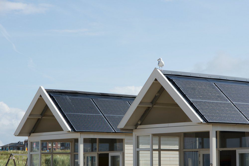 Um passo importante na preparação de sua casa para energia solar é garantir que seu telhado esteja em boas condições.