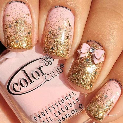 unhas com pontas de glitter