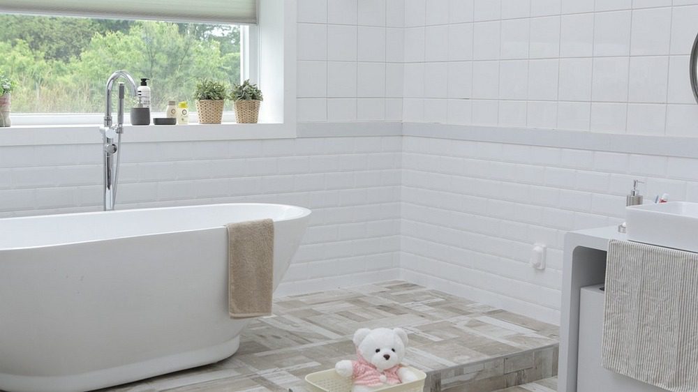 Designers profissionais também podem sugerir maneiras de tornar seu banheiro mais eficiente em termos de energia.