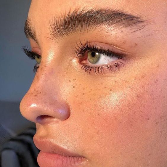 Sobrancelhas que estarao em tendencia este ano