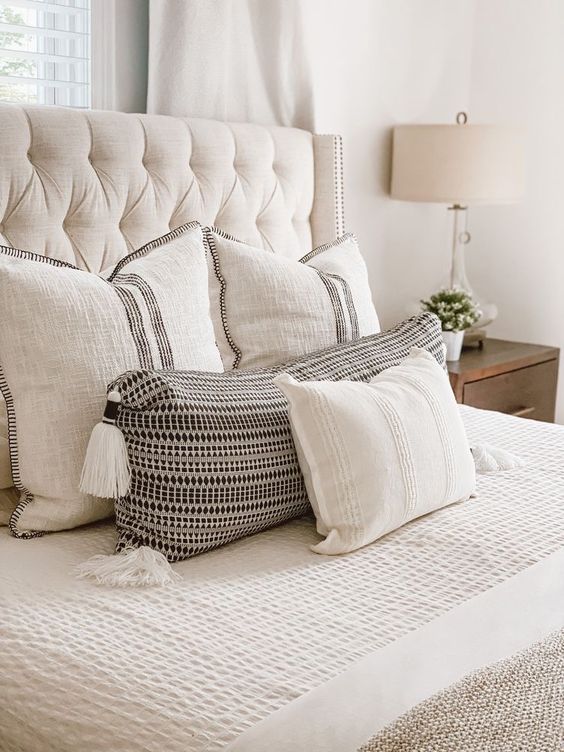 Ideias para decorar sua cama com almofadas