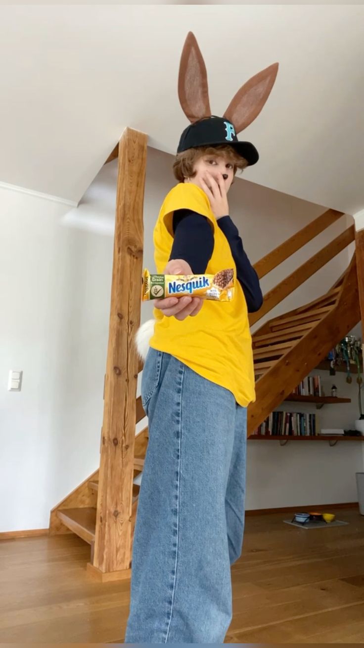 1729915043 23 Fantasias de Halloween que voce pode conseguir com roupas jeans
