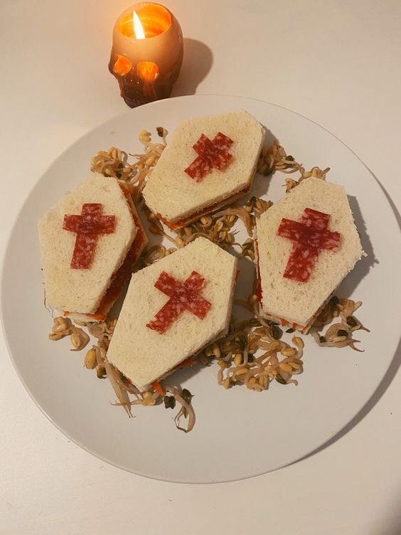 Sanduiches de Halloween que voce precisa fazer para seus pequenos