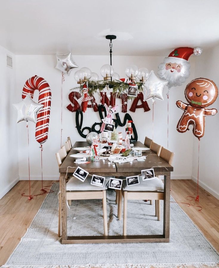 1734244832 933 Ideias para decorar sua ceia de Natal com baloes