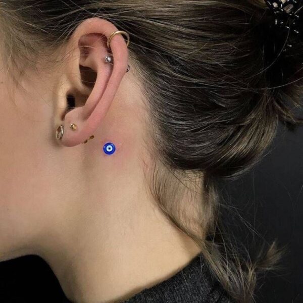 1737149610 611 Mini tatuagens que toda garota precisa