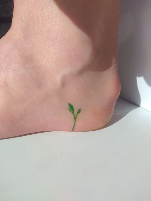 1737149611 754 Mini tatuagens que toda garota precisa