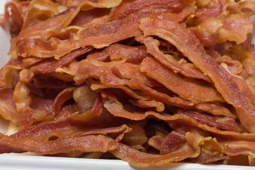 Bacon e seguro para comer durante a gravidez Cozidos nao